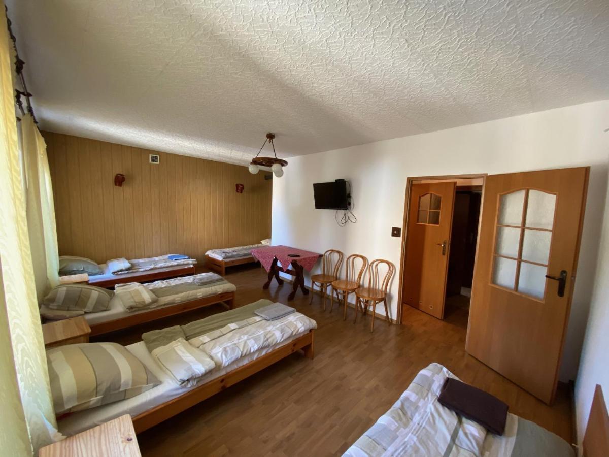 Hostel "U Jedrusia" Zarebow Exteriér fotografie
